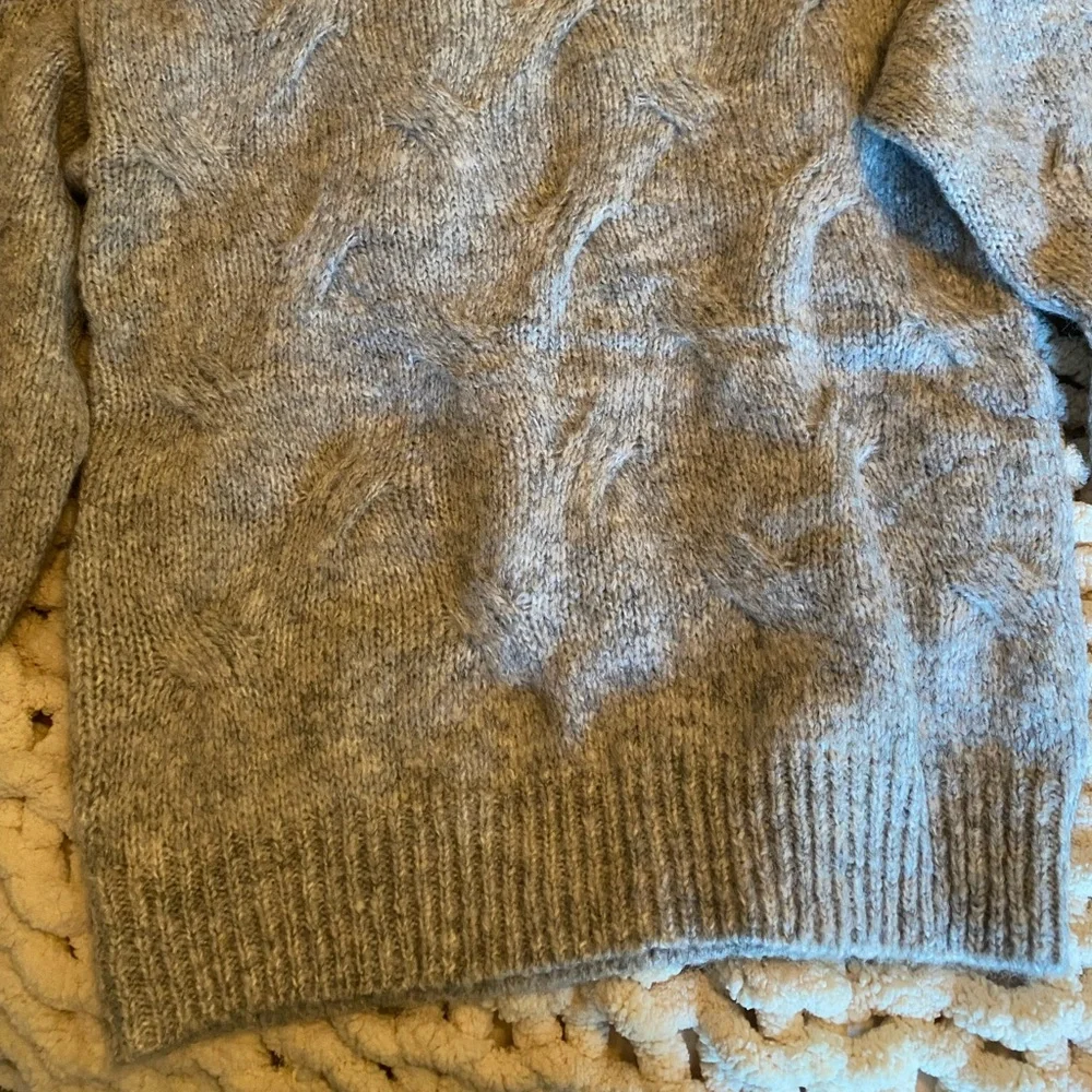 Sweater - Picture 2 of 3